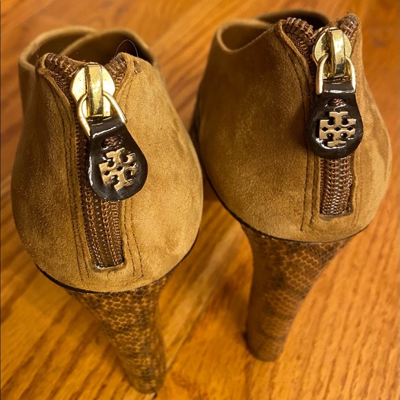 EUC Tory Burch Platform Heels, Brown - Picture 4 of 5